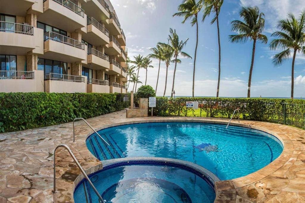Oceanfront Gem | Sunsets + Lanai - Photo 2
