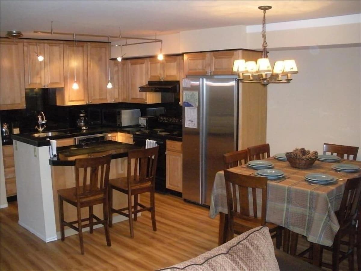 Home in Incline Village · ★5.0 · 3 bedrooms · 4 beds · 2.5 private baths - Photo 1