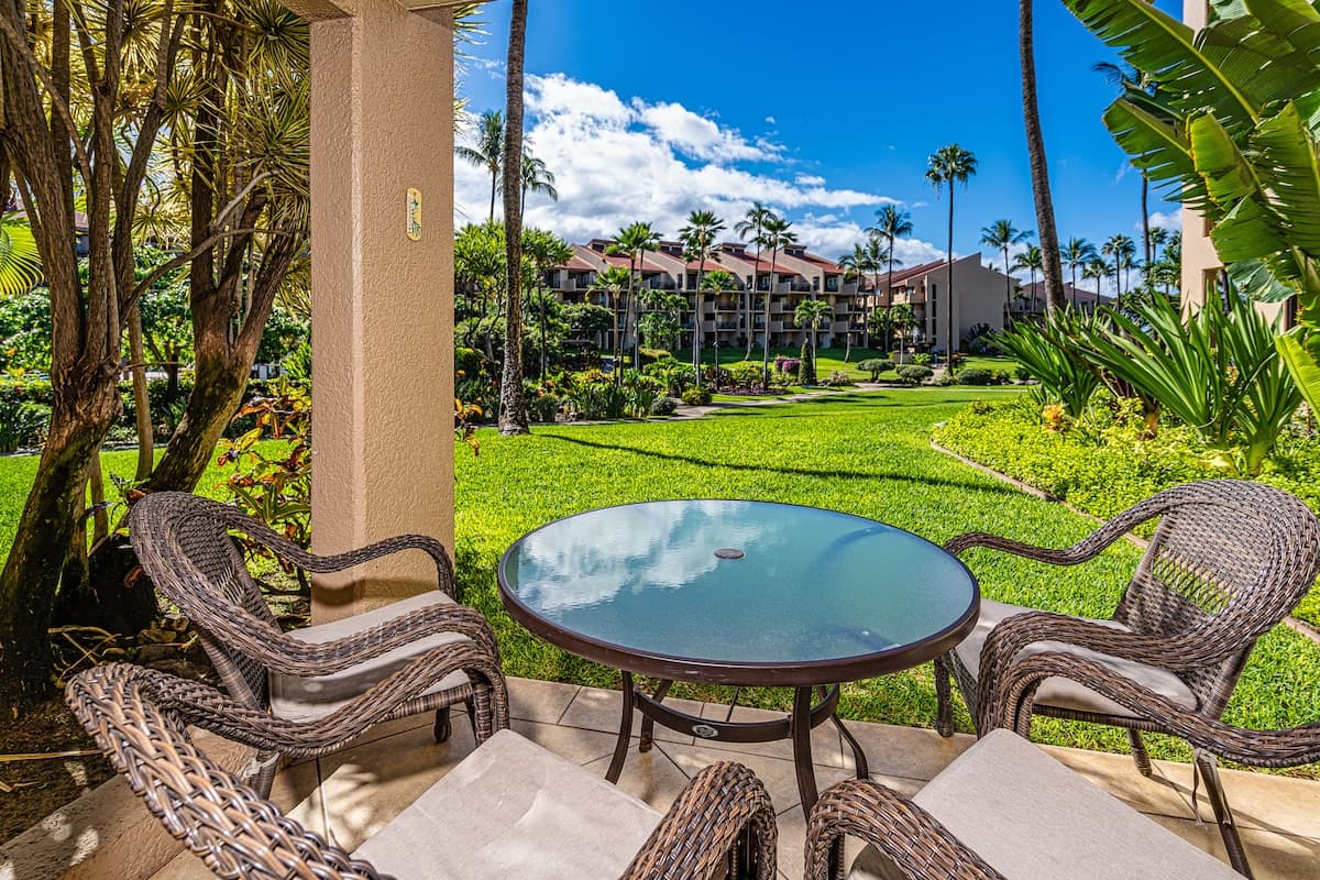 Condo in Kihei · ★4.75 · 2 bedrooms · 3 beds · 2 private baths - Photo 2