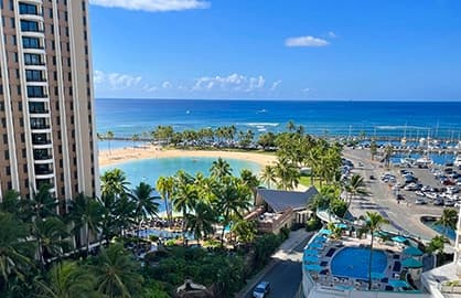 Luxurious Ocean View Ilikai Condo - Photo 2