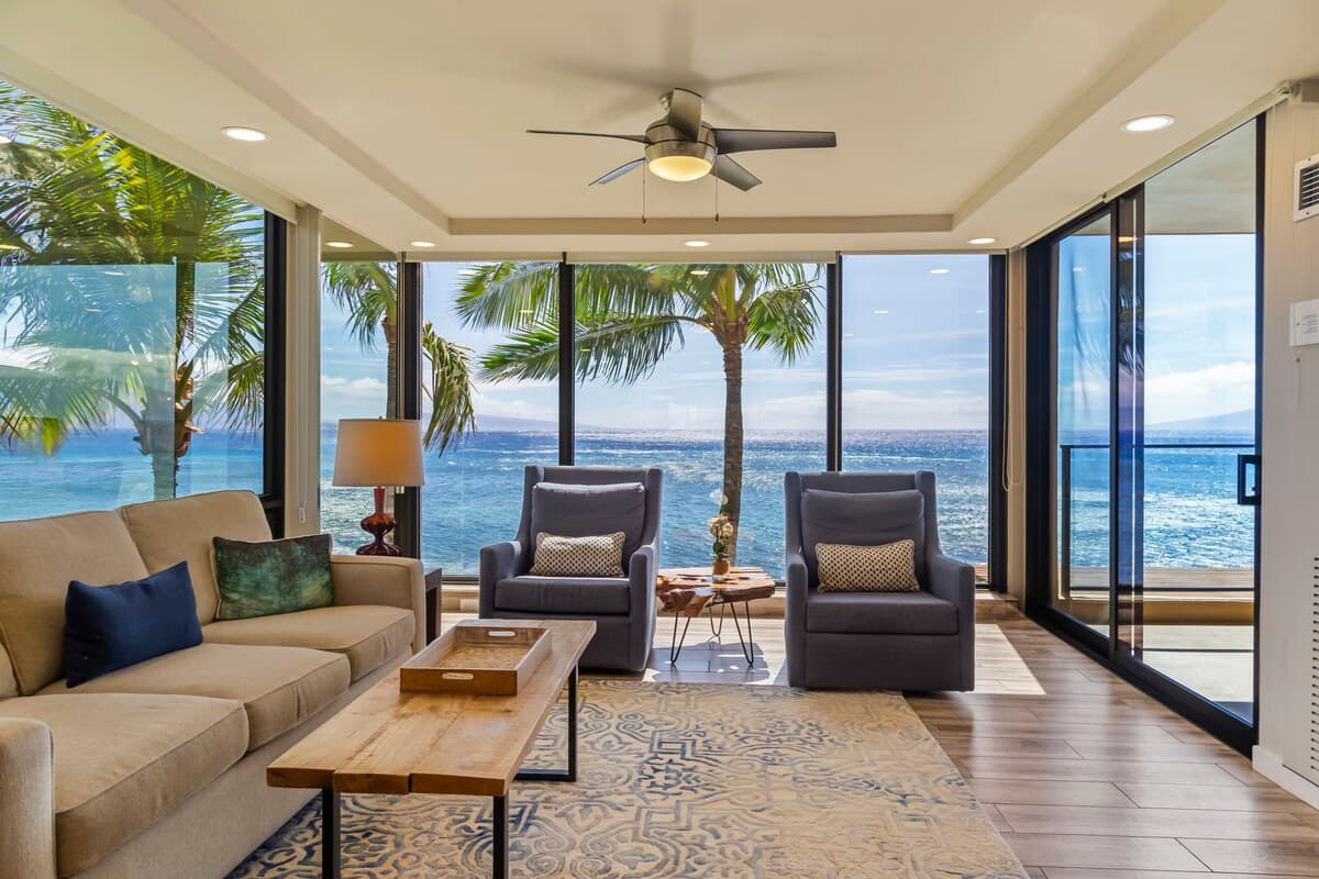 Condo in Lahaina · ★4.92 · 2 bedrooms · 3 beds · 2 baths - Photo 2