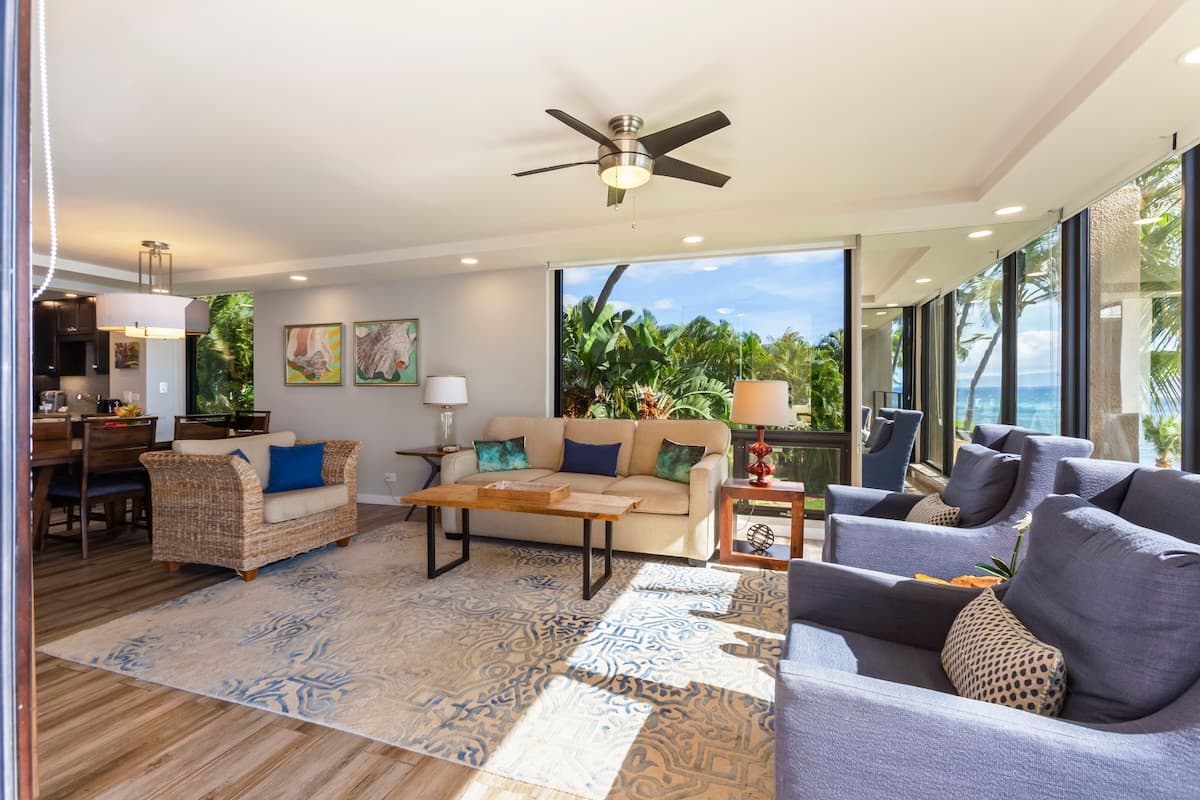 Condo in Lahaina · ★4.92 · 2 bedrooms · 3 beds · 2 baths - Photo 5