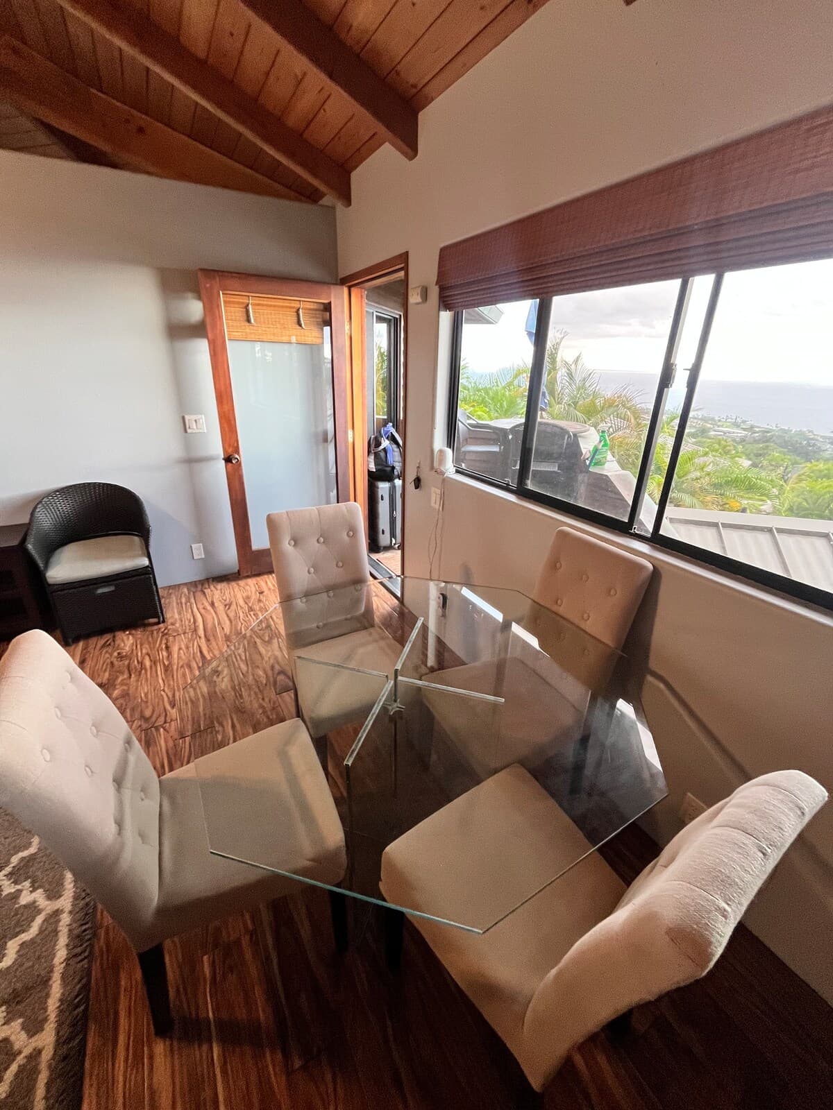 Spacious air-conditioned studio - Photo 2