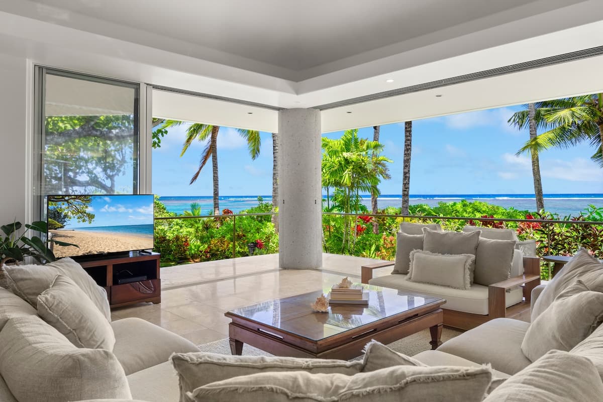 Home in Kilauea · ★4.87 · 3 bedrooms · 5 beds · 3 baths - Photo 1