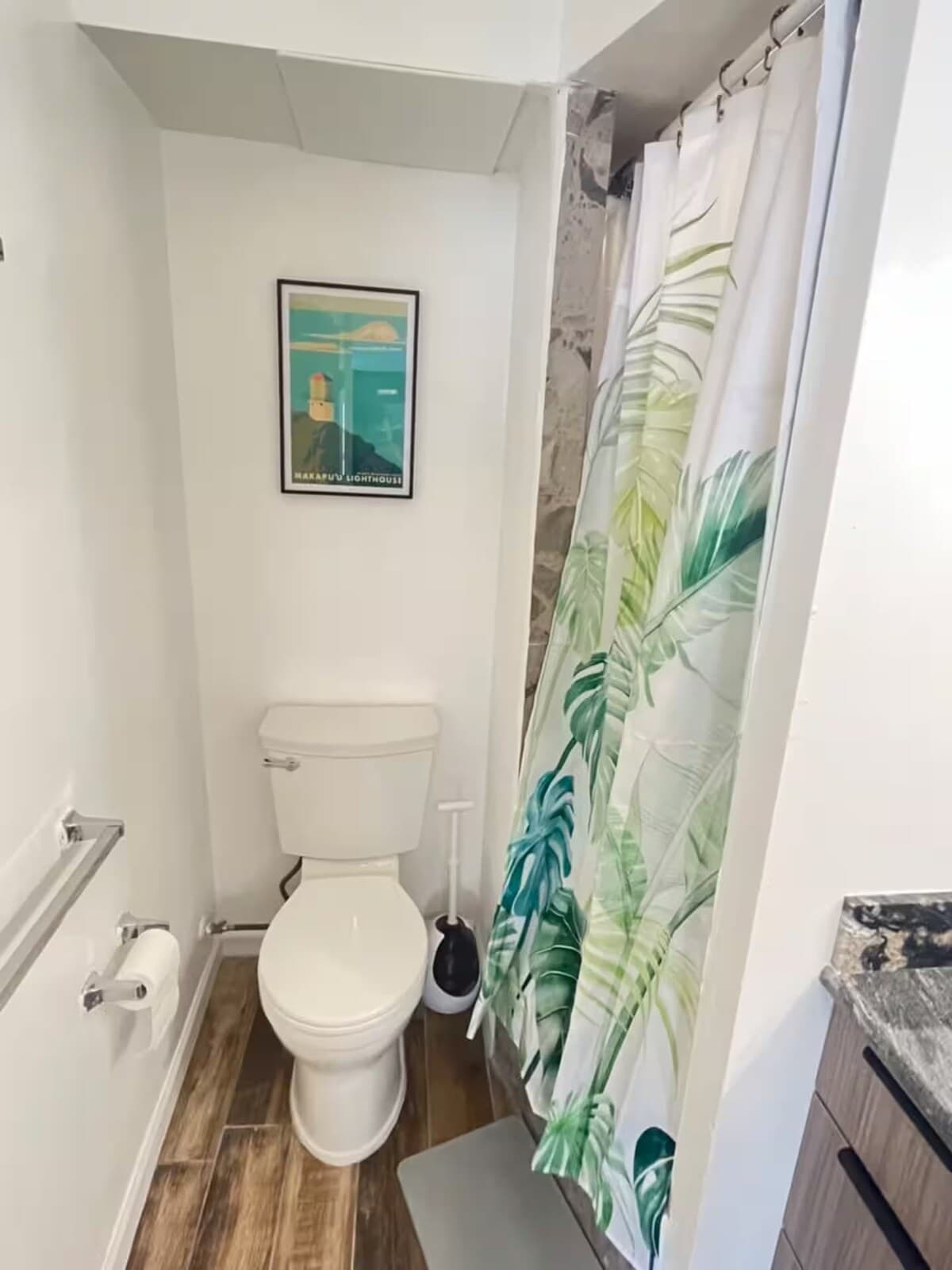 Condo in Honolulu · ★4.89 · Studio · 2 beds · 1 private bath - Photo 3