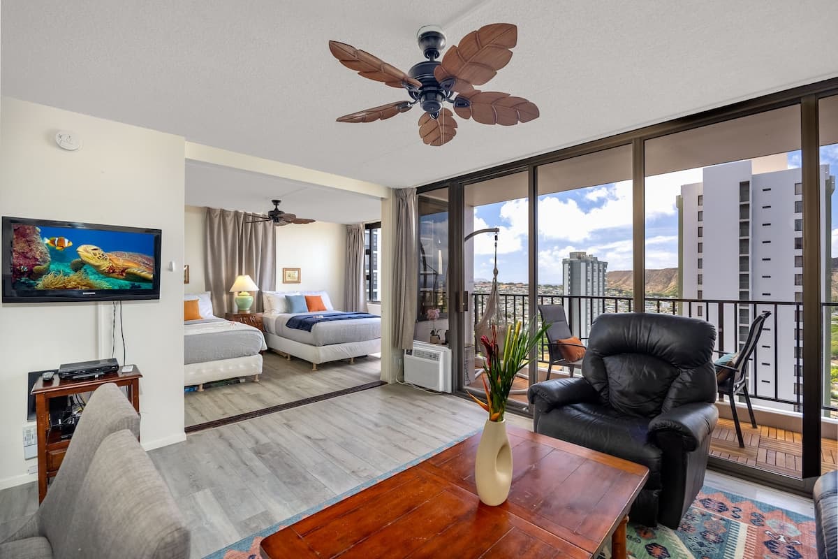 Central Ocean/VolcanoViews! Newly Renovated! - Photo 3
