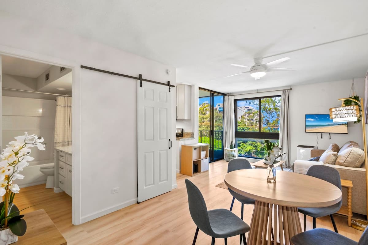 Steps to Sand & Surf - Fully Renovated Condo - Photo 1