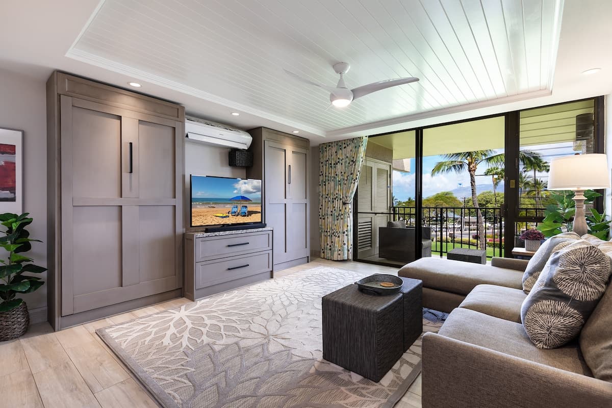 Condo in Kihei · ★4.92 · 1 bedroom · 3 beds · 2 private baths - Photo 2