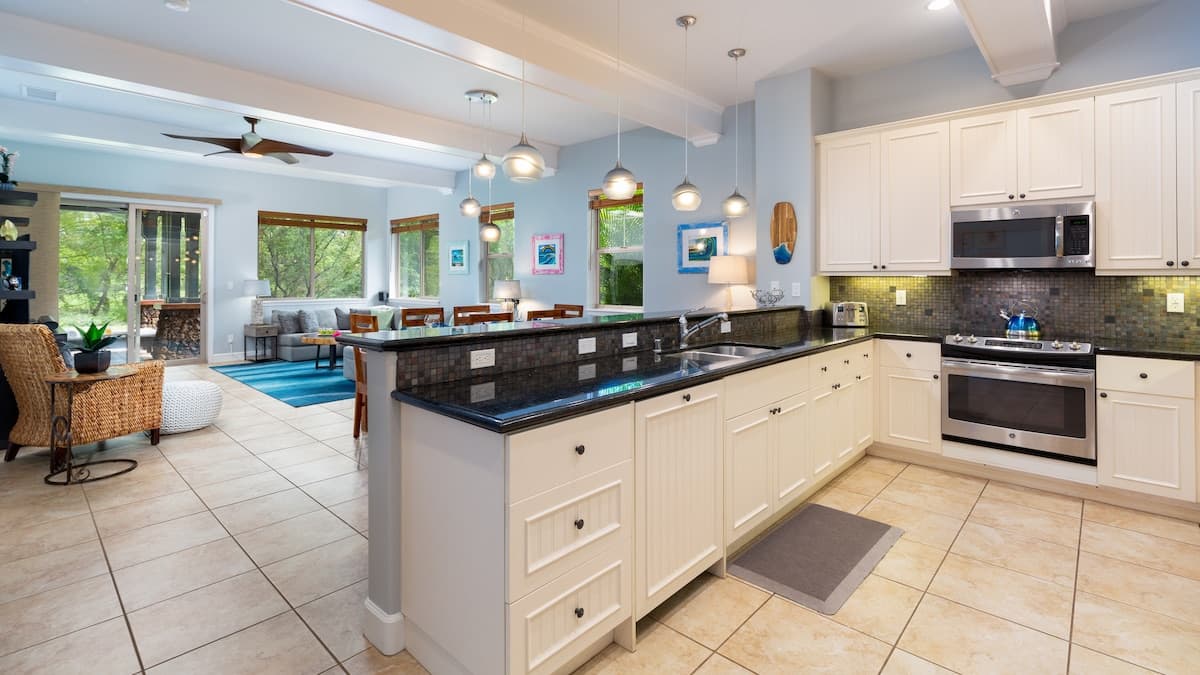 Townhouse in Waimea · ★4.84 · 3 bedrooms · 5 beds · 2.5 baths - Photo 4