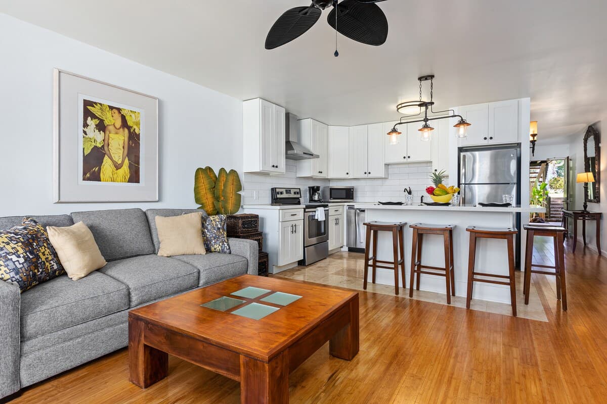Home in Kahuku · ★4.76 · 1 bedroom · 2 beds · 2 private baths - Photo 4