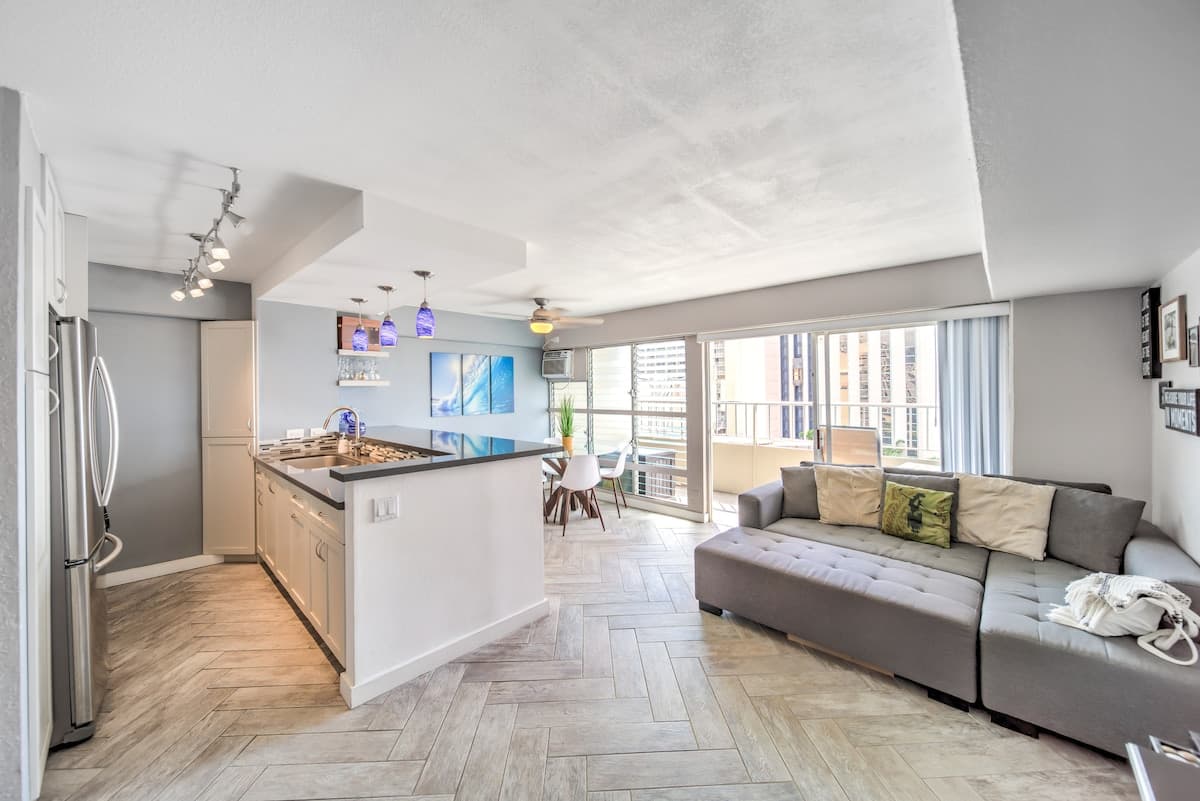 Condo in Honolulu · ★4.79 · 1 bedroom · 1 bed · 1 private bath - Photo 1