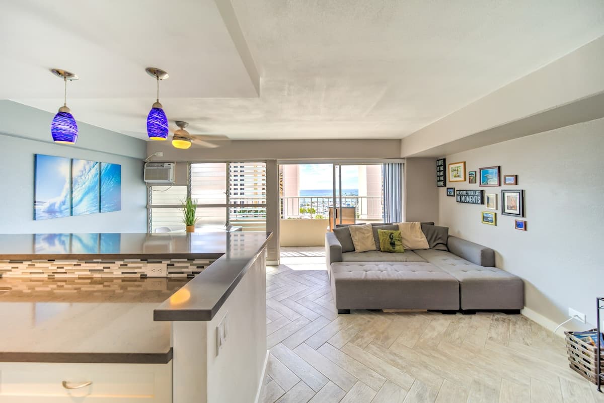 Condo in Honolulu · ★4.79 · 1 bedroom · 1 bed · 1 private bath - Photo 3