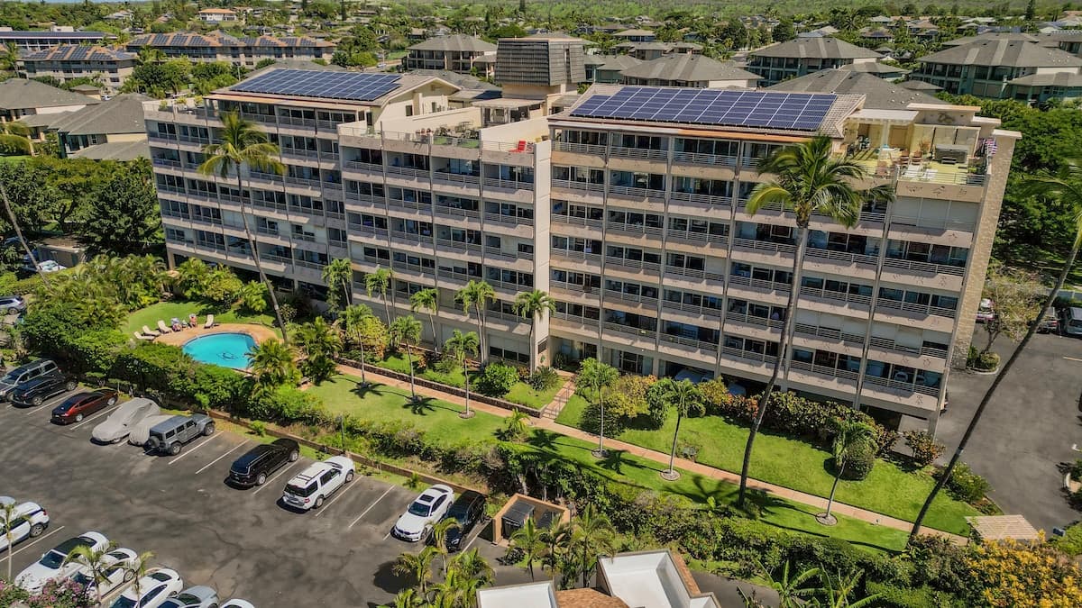 Condo in Kihei · ★4.97 · 1 bedroom · 2 beds · 1 bath - Photo 3