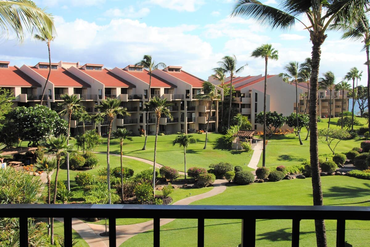 Condo in Kihei · ★5.0 · 3 bedrooms · 4 beds · 3 shared baths - Photo 4