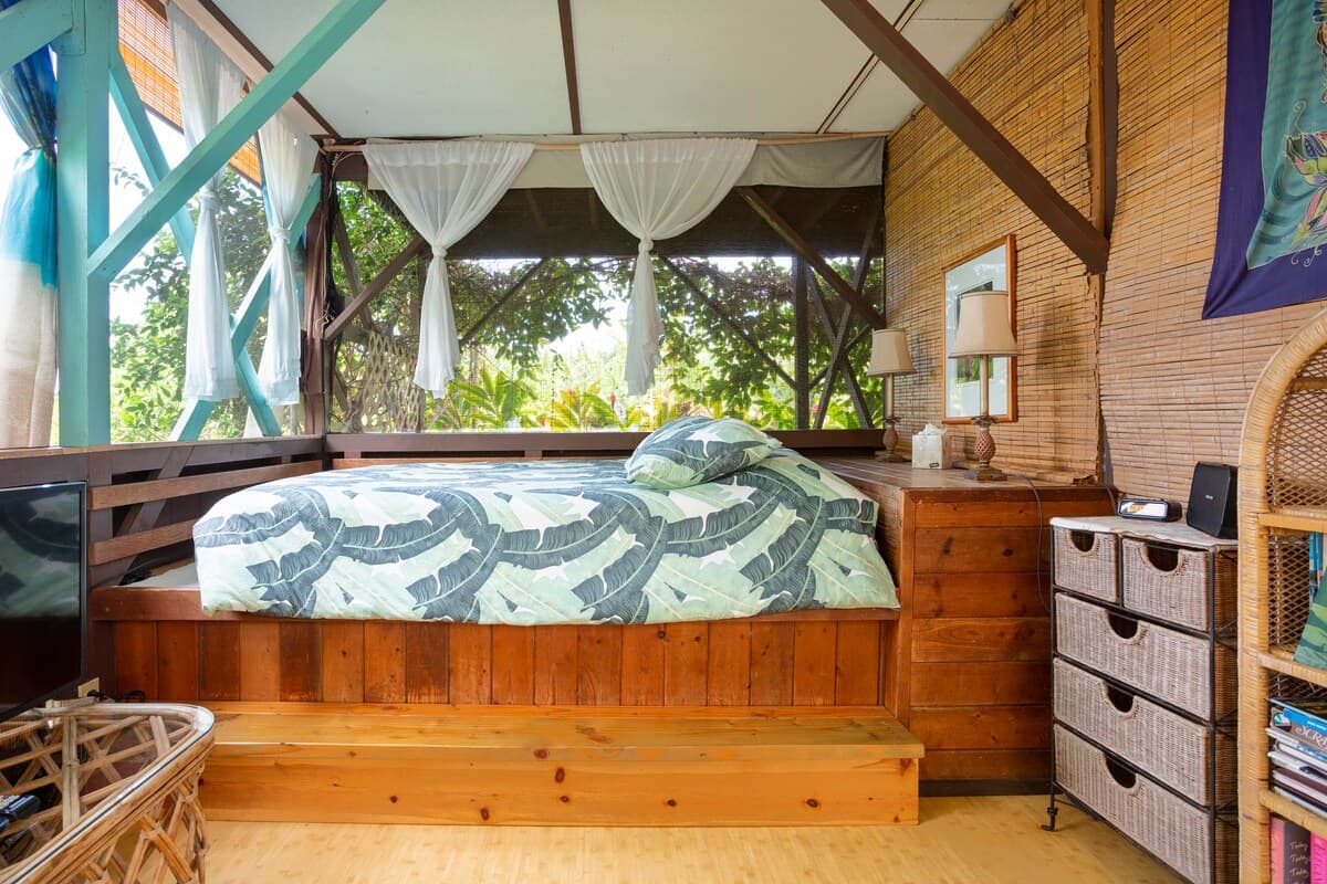 Tropical Hideaway w/ Pool, Hot Tub - Photo 5