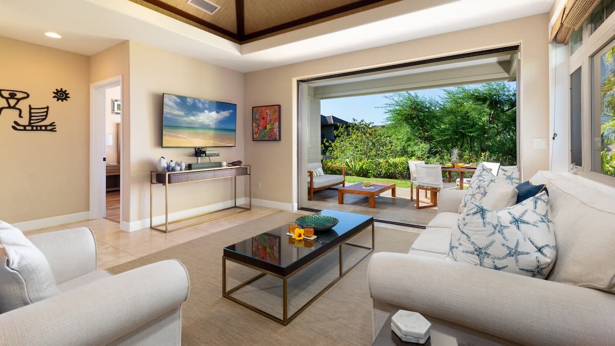 Home in Waimea · ★4.93 · 3 bedrooms · 6 beds · 2.5 private baths - Photo 1