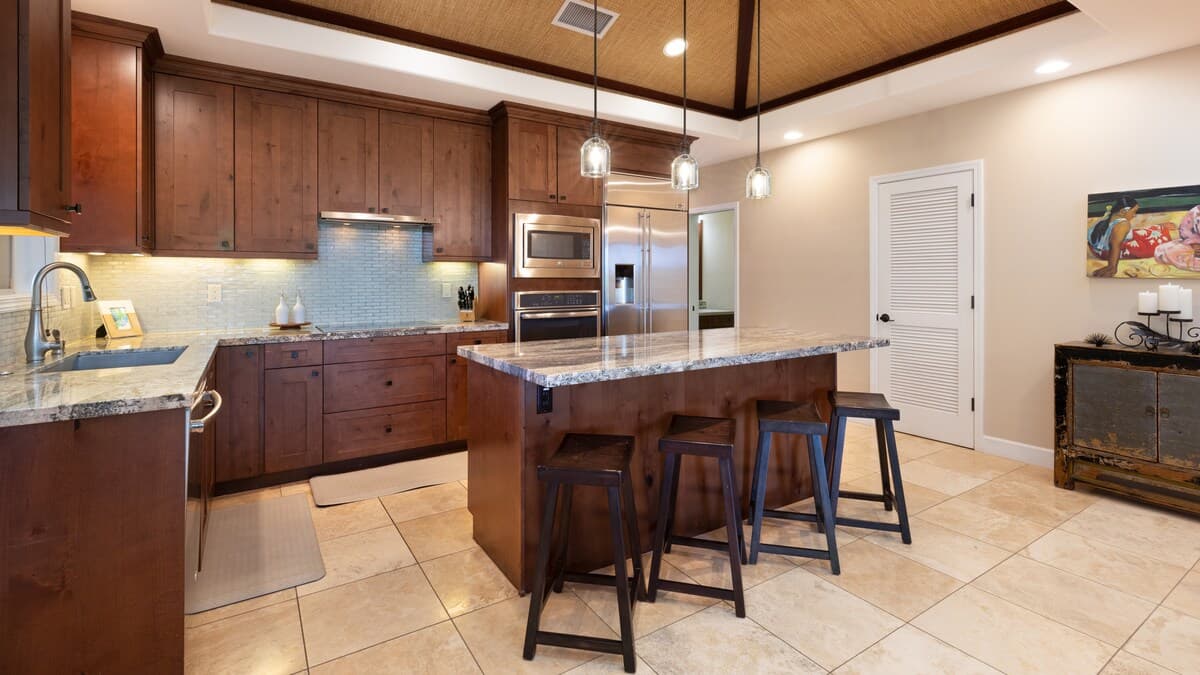 Home in Waimea · ★4.93 · 3 bedrooms · 6 beds · 2.5 private baths - Photo 3