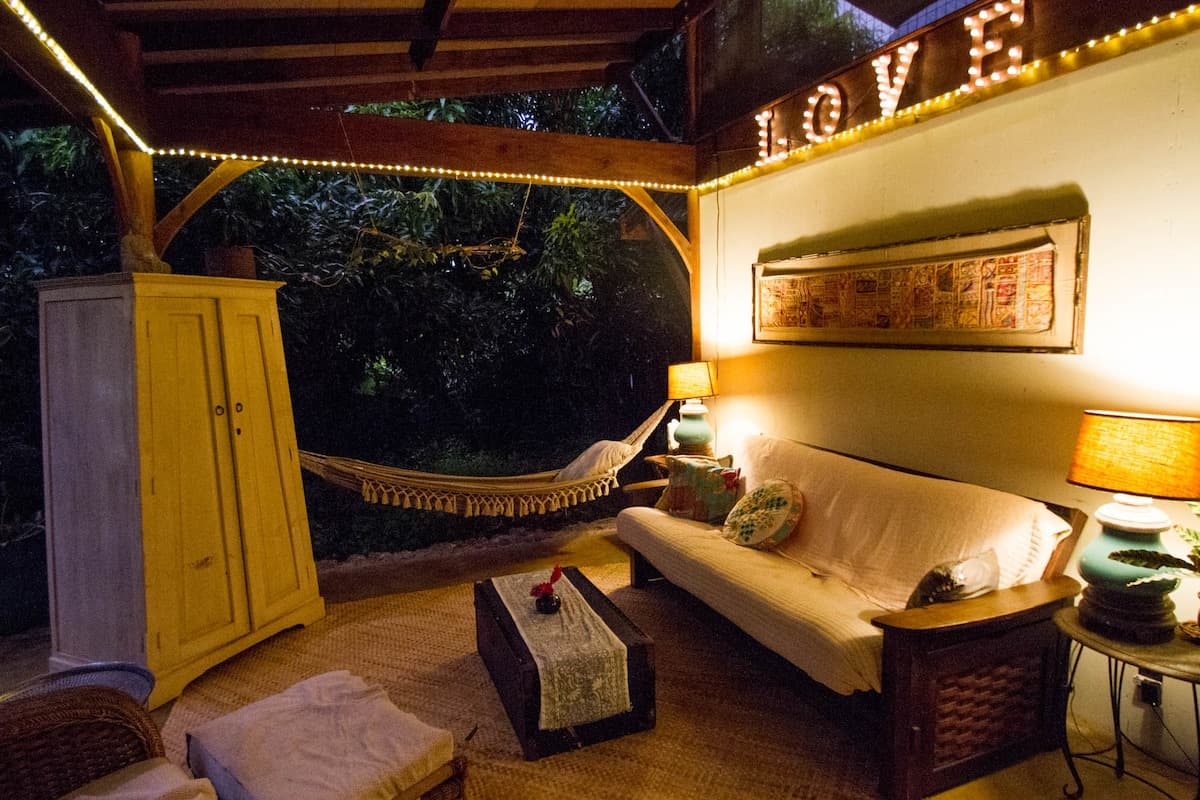 Enchanting Eco-Hideaway: Bohemian Retreat - Photo 2