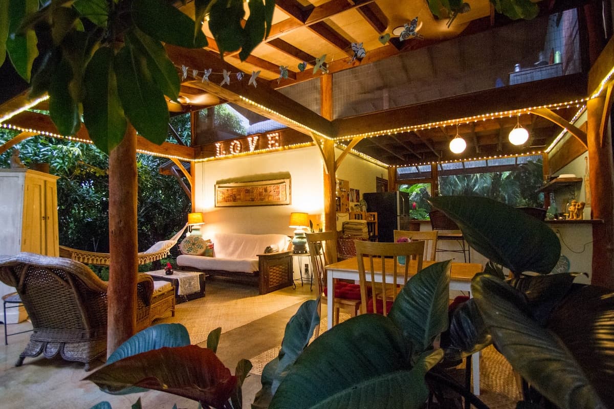 Enchanting Eco-Hideaway: Bohemian Retreat - Photo 1