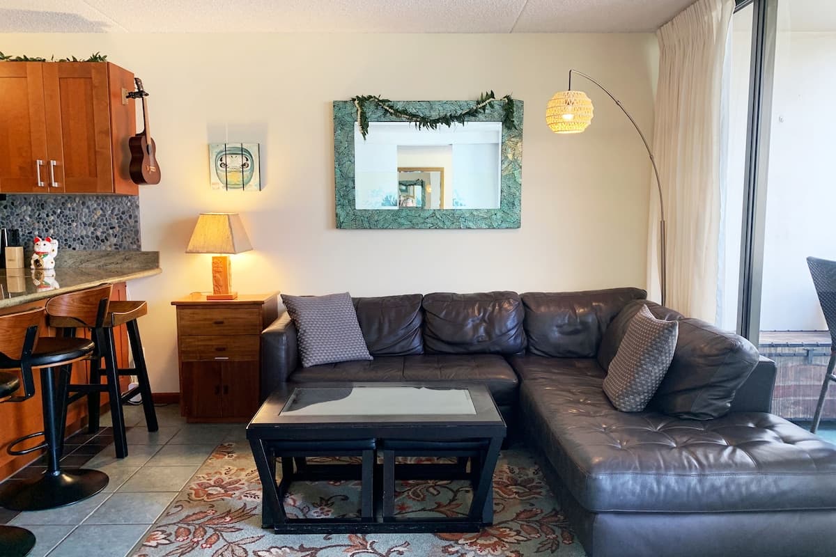 Hokusai Suite/Free Parking/WIFI/1 block to beach - Photo 2
