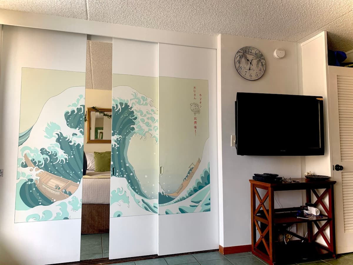 Hokusai Suite/Free Parking/WIFI/1 block to beach - Photo 3