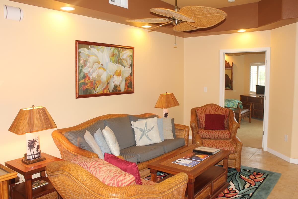 Condo in Kailua-Kona · ★4.82 · 2 bedrooms · 4 beds · 2 baths - Photo 1