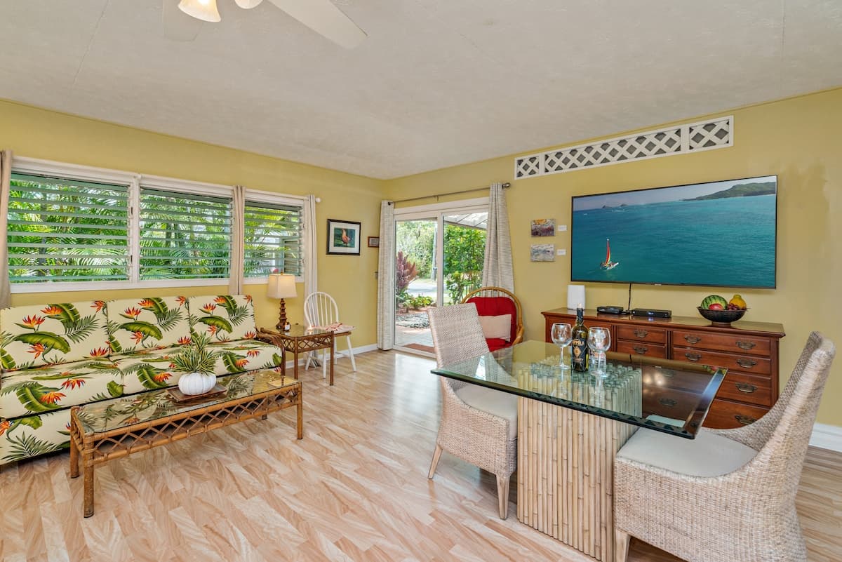 Kailua Pineapple Studio. Walk to Beach! PERMITTED - Photo 4
