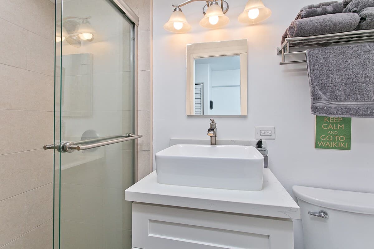 Condo in Honolulu · ★4.6 · 1 bedroom · 1 bed · 1 private bath - Photo 5