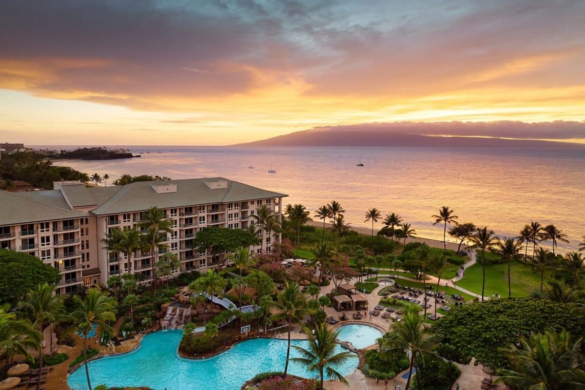 Condo in Lahaina · ★5.0 · 1 bedroom · 2 beds · 1 bath - Photo 2