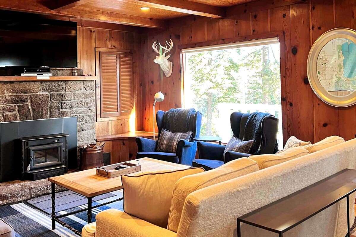 Cute 1950s Old Tahoe Cottage, Hot Tub, 1 Acre - Photo 1