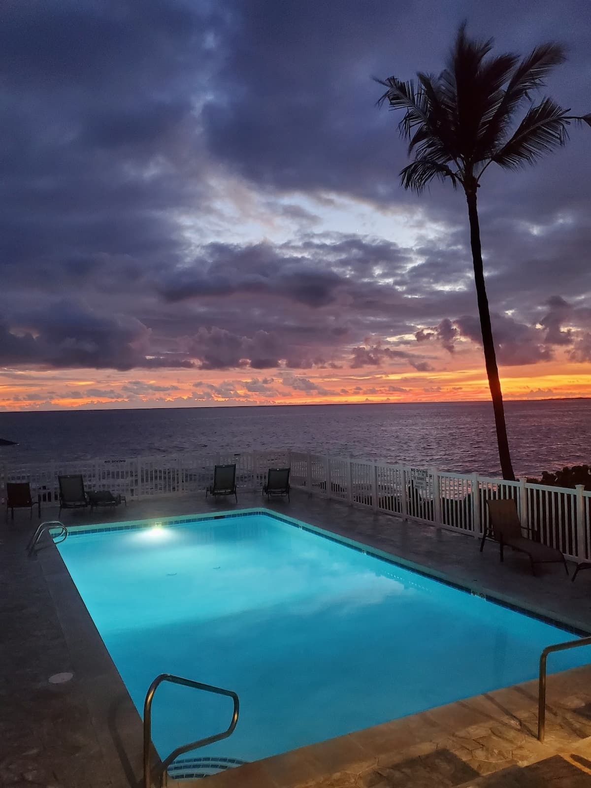 Condo in Kailua-Kona · ★4.61 · 2 bedrooms · 3 beds · 1 private bath - Photo 5