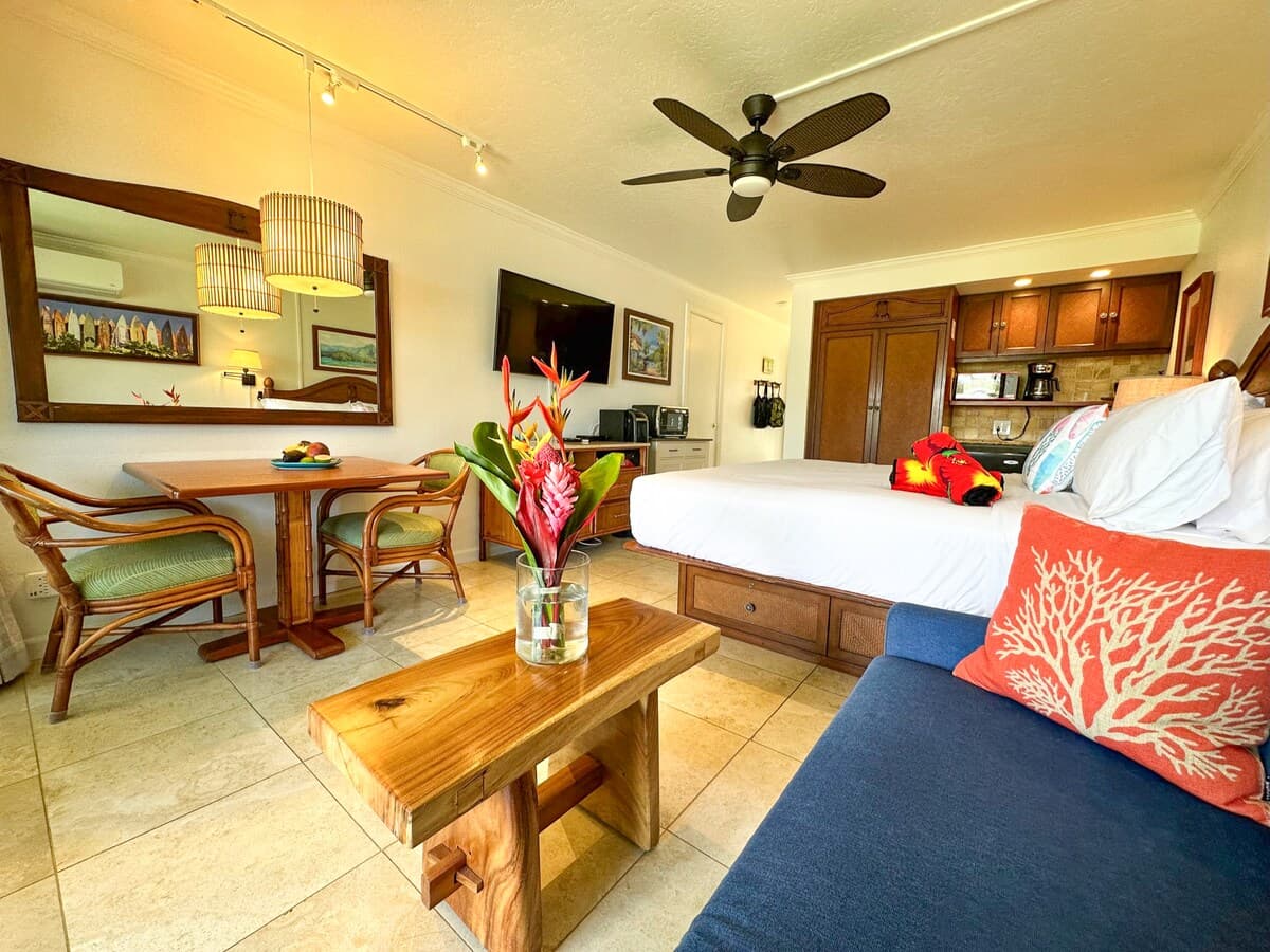 Condo in Kapaa · ★4.96 · Studio · 2 beds · 1 bath - Photo 2