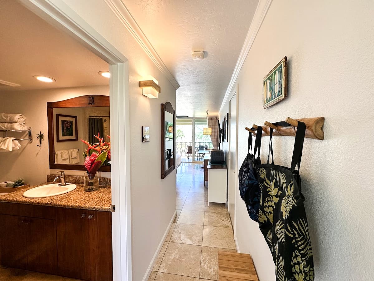 Condo in Kapaa · ★4.96 · Studio · 2 beds · 1 bath - Photo 5