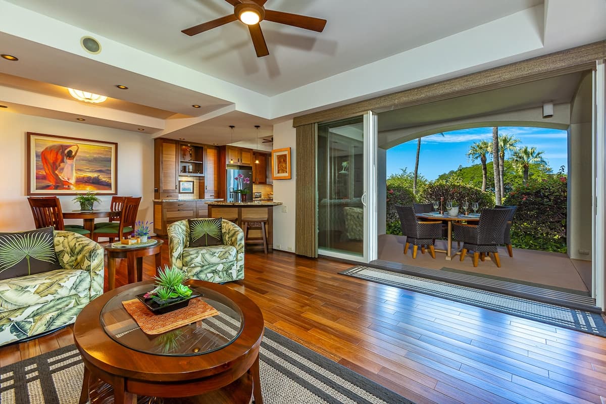 Condo in Kihei · ★4.98 · 1 bedroom · 1 bed · 2 baths - Photo 2