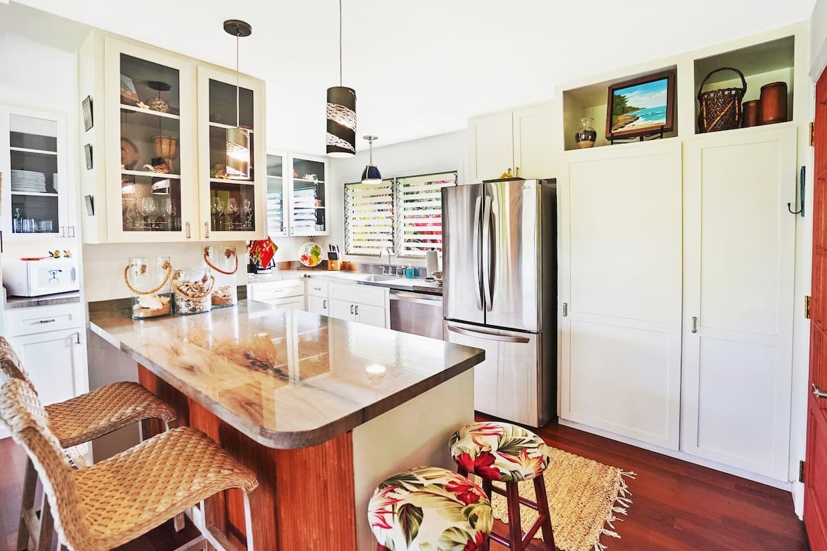 Stylish beach house a short walk to Koloa fun! - Photo 4