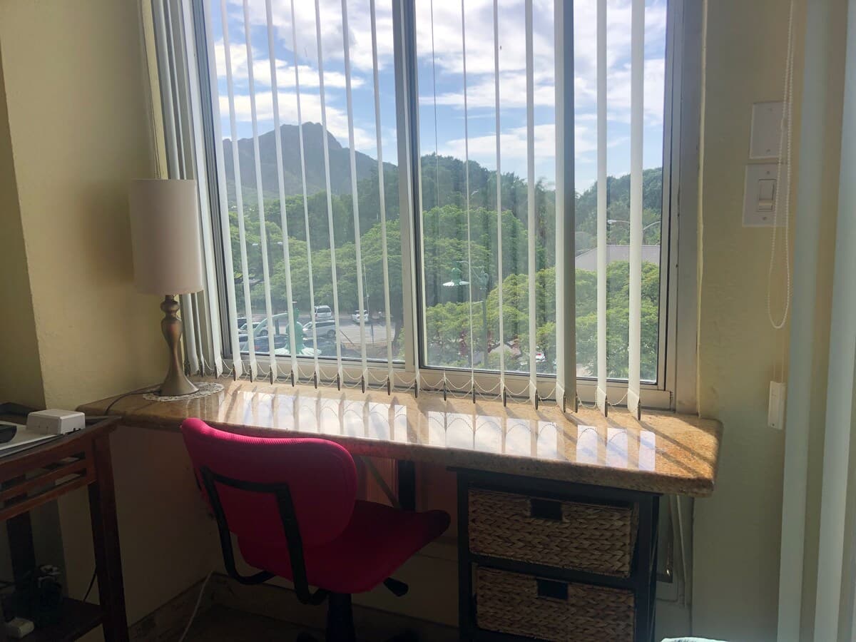 Condo in Honolulu · ★4.59 · 1 bedroom · 1 bed · 1 private bath - Photo 2