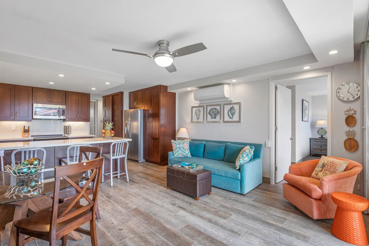 Condo in Lahaina · ★4.96 · 2 bedrooms · 3 beds · 2 baths - Photo 3