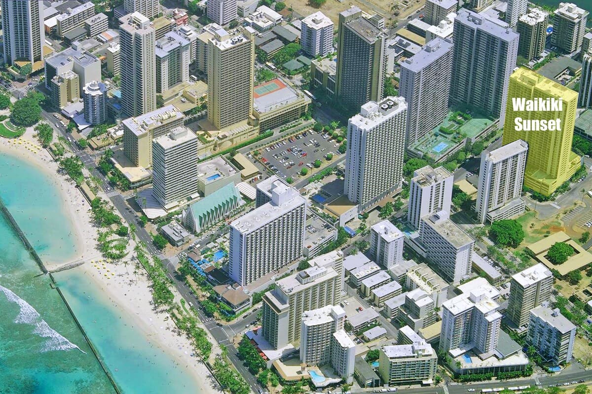 Condo in Honolulu · ★4.76 · 1 bedroom · 2 beds · 1 private bath - Photo 5