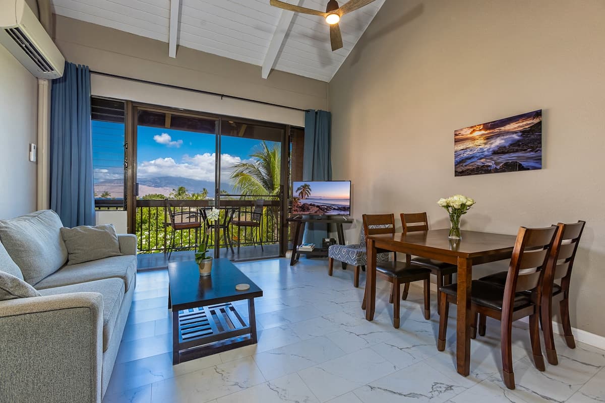 Ocean View, 1 minute walk to the beach 2BR/2BA - Photo 2