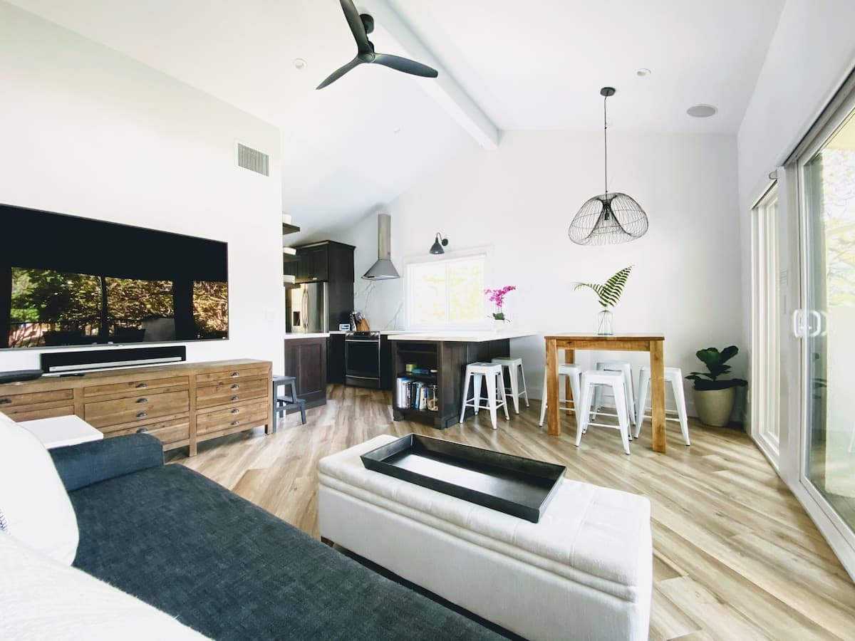 Condo in Wailuku · ★4.93 · 2 bedrooms · 3 beds · 2 private baths - Photo 4