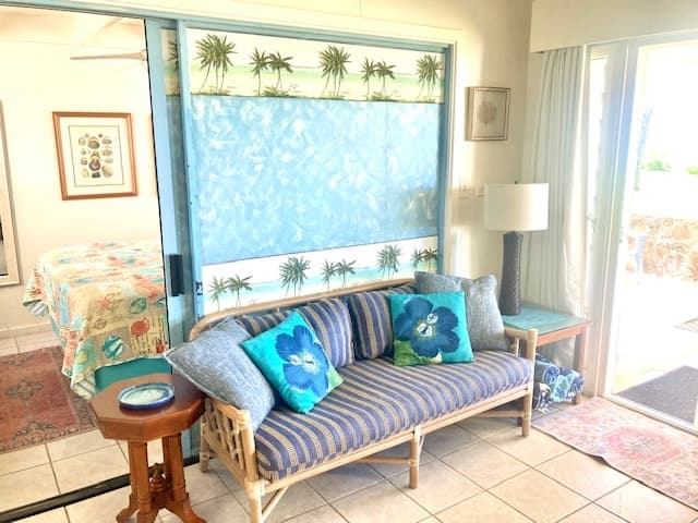 Condo in Hauula · ★4.77 · 1 bedroom · 3 beds · 1 private bath - Photo 3