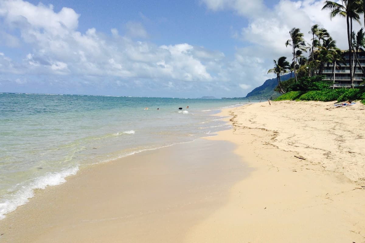 Condo in Hauula · ★4.76 · Studio · 4 beds · 1 private bath - Photo 2