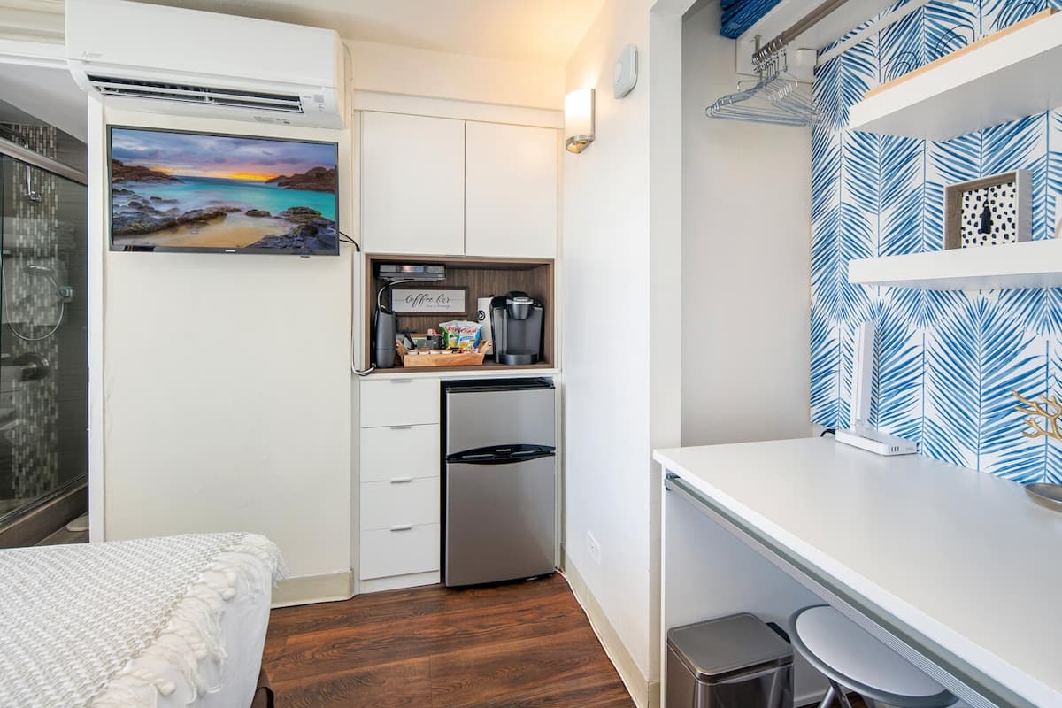 Ocean View Studio in Waikiki - Photo 5