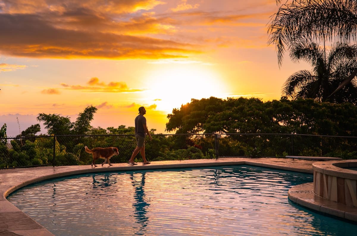 Home in Kailua-Kona · ★4.96 · 2 bedrooms · 3 beds · 1.5 baths - Photo 3