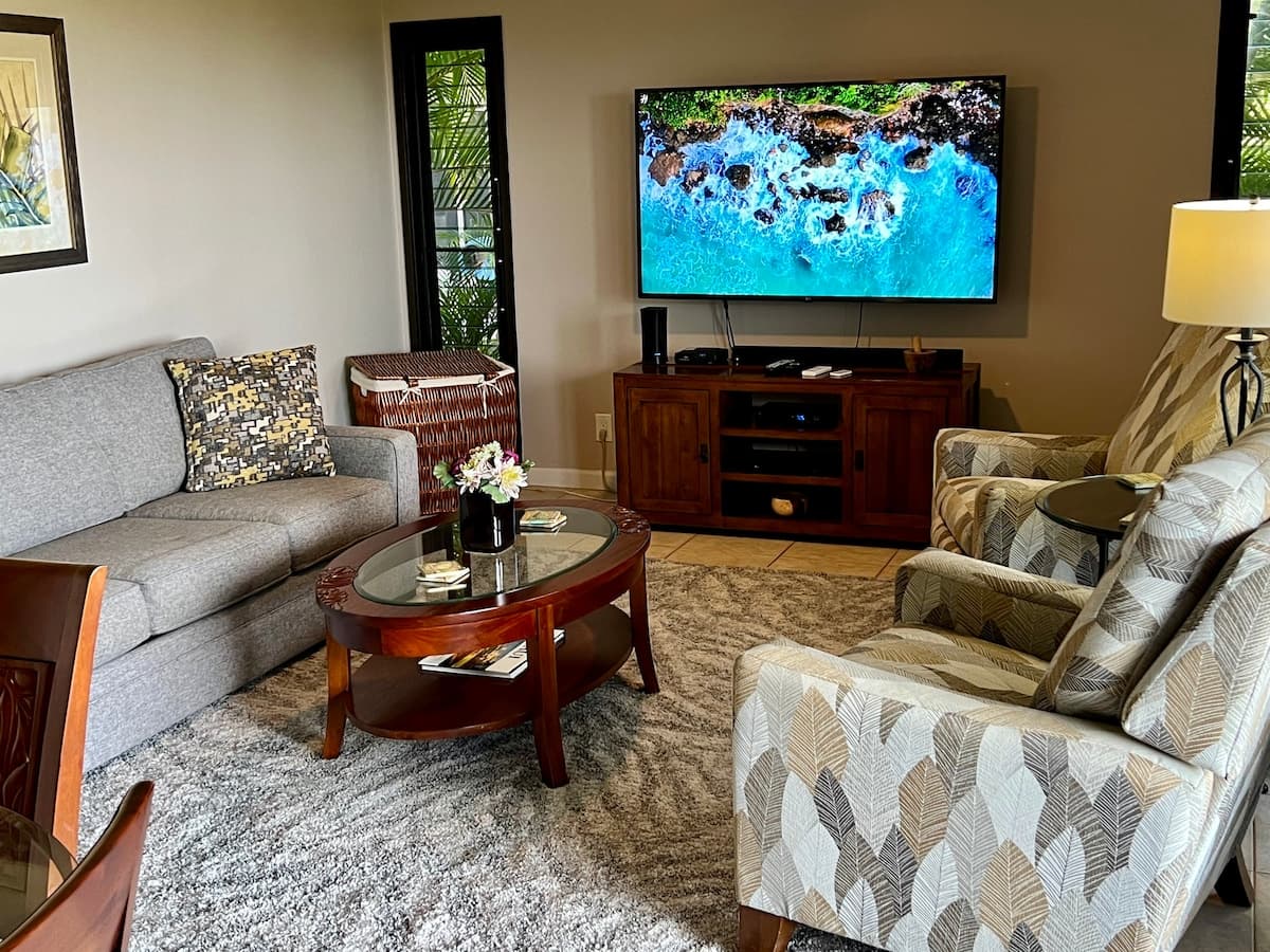 Wailea Ekolu Ocean View - 2 BD/2BA Updated & Clean - Photo 3