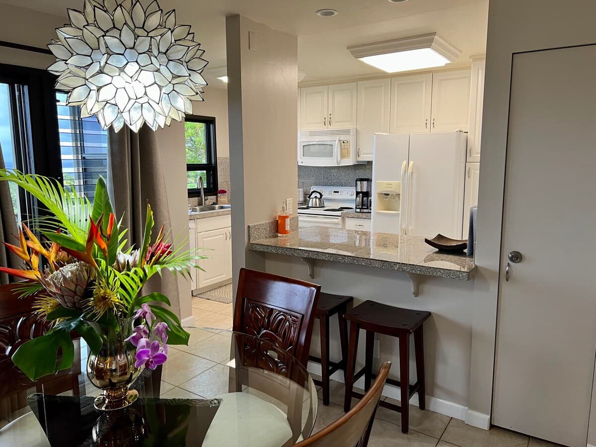 Wailea Ekolu Ocean View - 2 BD/2BA Updated & Clean - Photo 5