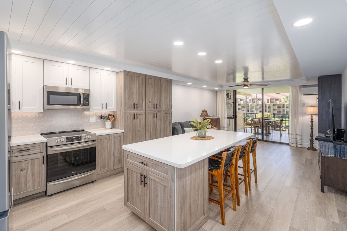Condo in Kihei · ★4.92 · 1 bedroom · 1 bed · 2 private baths - Photo 2