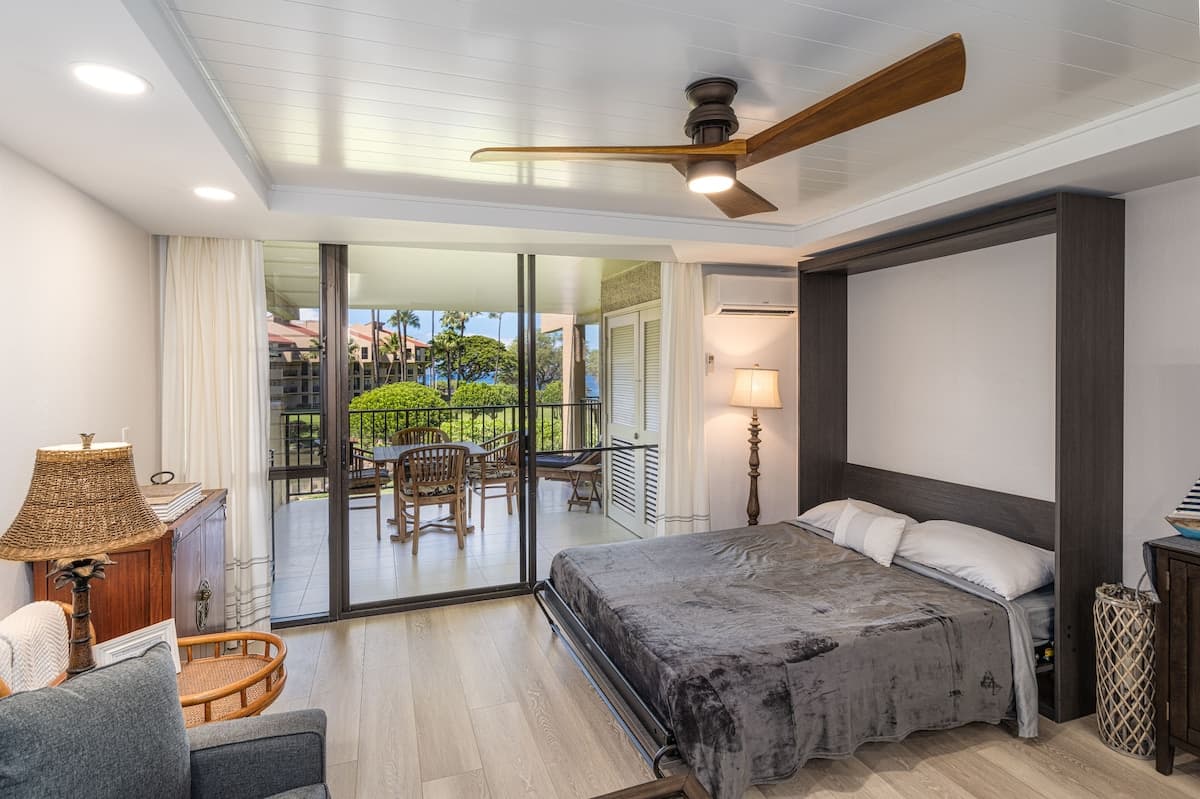 Condo in Kihei · ★4.92 · 1 bedroom · 1 bed · 2 private baths - Photo 5