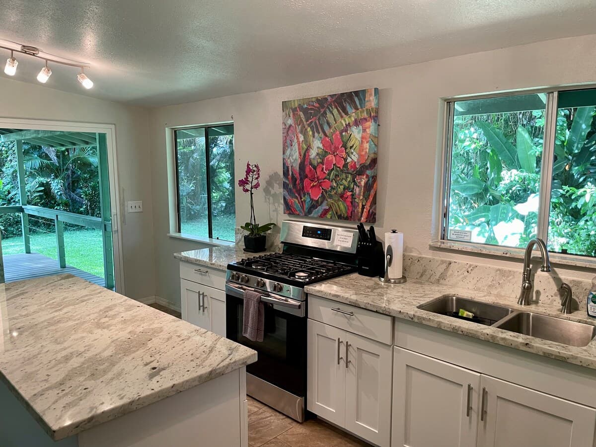 Guesthouse in Hana · ★4.76 · 2 bedrooms · 2 beds · 1 bath - Photo 3