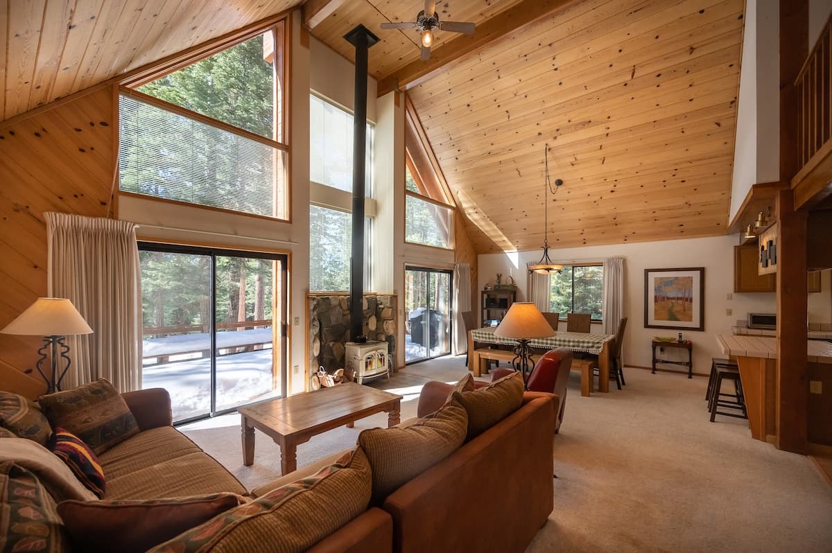 Spacious Tahoe Donner Cabin with Park Views - Photo 1